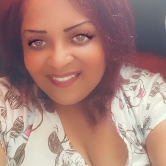 Meet your Posher, Tracey - Picture 1 of 1